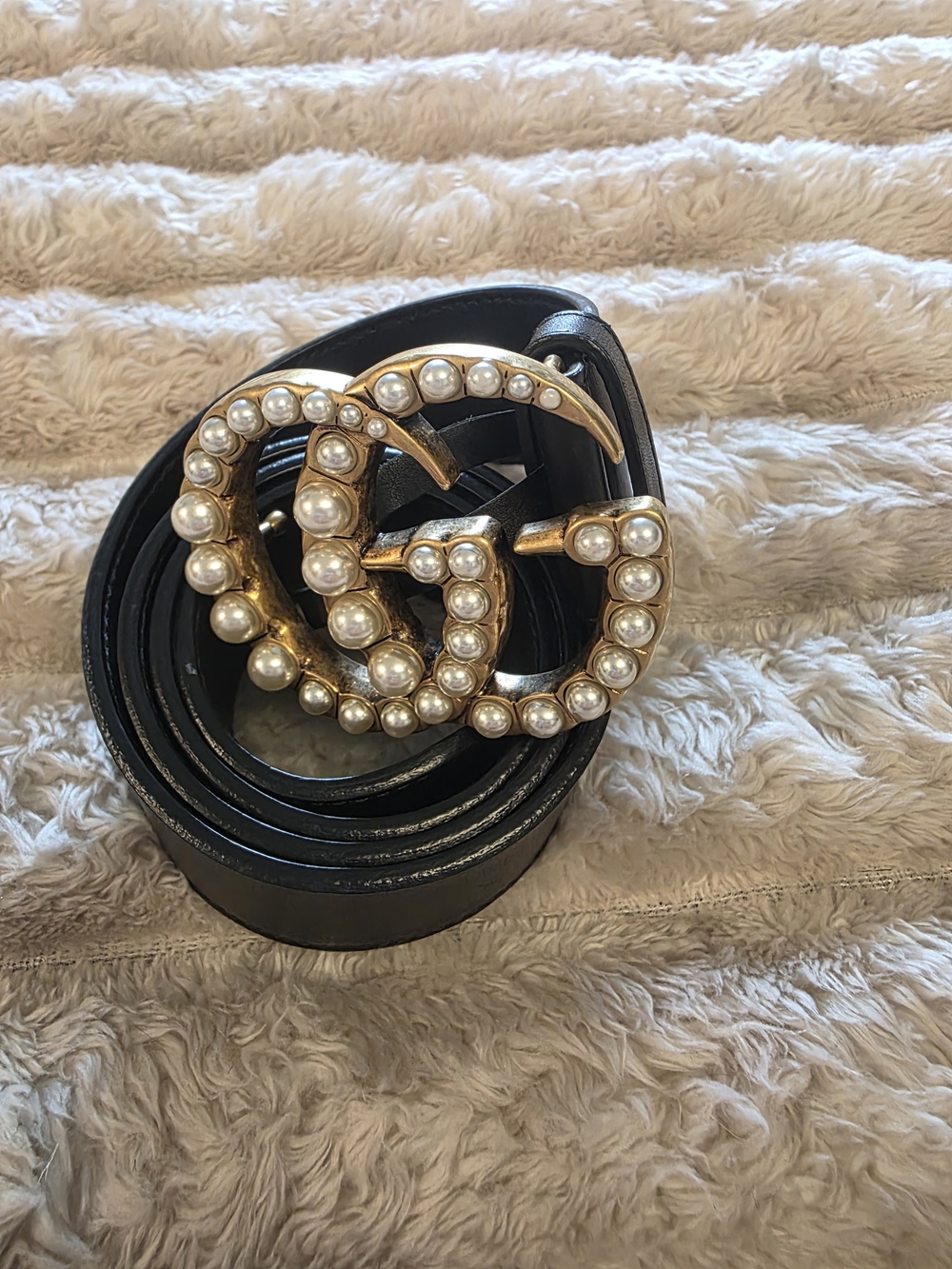 Authentic Gucci Black Leather Belt with Pearl-Embellished Gold Double G Buckle - Picture 2 of 8
